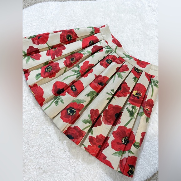 Alice & Olivia floral pleated tennis skirt red and gold